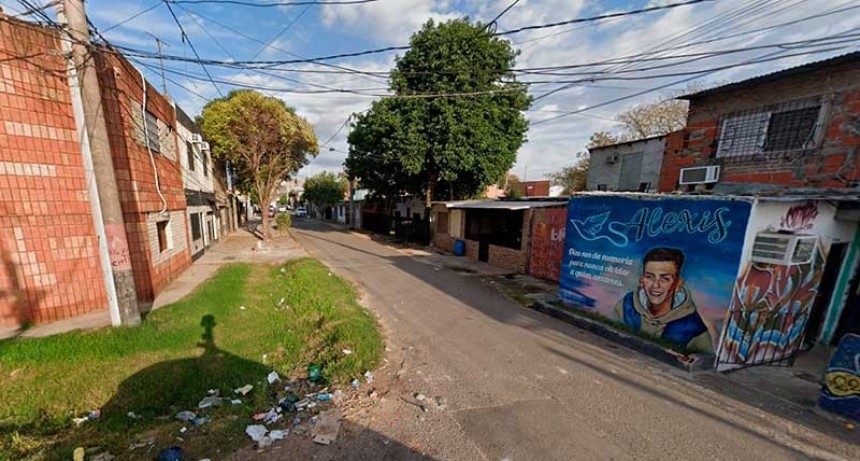 Descubren a mujer asesinada y a su pareja herida