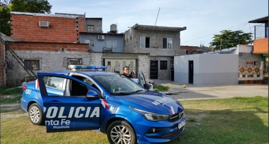 Encuentran a hombre apuñalado en una plaza de zona sur