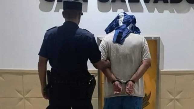 San Salvador: Intentó apuñalar a su pareja frente a sus hijos y fue detenido