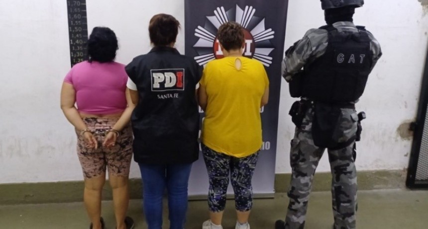 Desarticulan red de extorsión: detienen a dos mujeres que colaboraban con un preso
