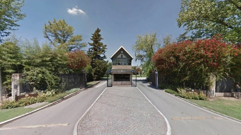 Más de 20 000 USD robados en un country de Fisherton: una mujer descubrió el faltante al regresar de viaje