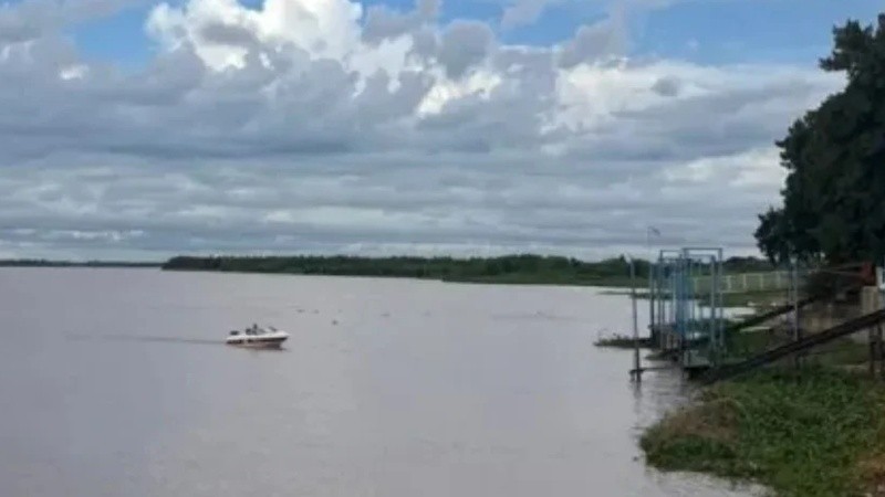 Intensa b&uacute;squeda de un empresario de Reconquista tras aparecer su lancha sin tripulante