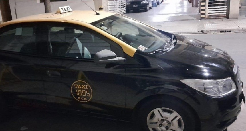 Falsos pasajeros asaltaron a una taxista y le robaron el auto