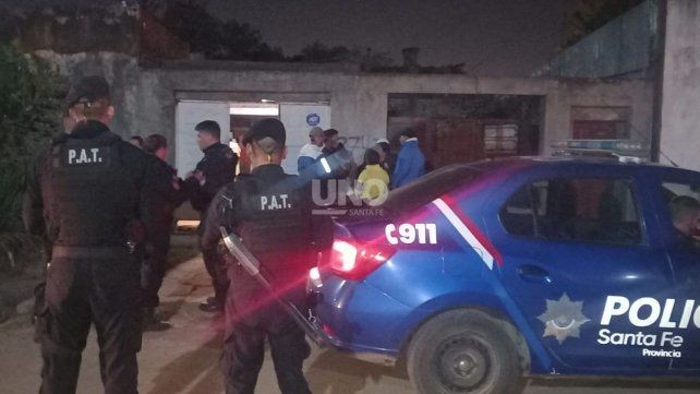 Santa Fe: Dos hombres fueron baleados en un garaje durante la madrugada en barrio Los Hornos 