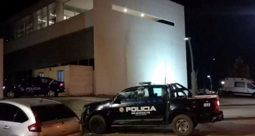 Santa Fe: Una discusión entre hermanos terminó con un joven apuñalado