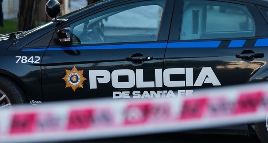 Le disparó en el pecho a una joven en la calle y fue detenido a pocas cuadras