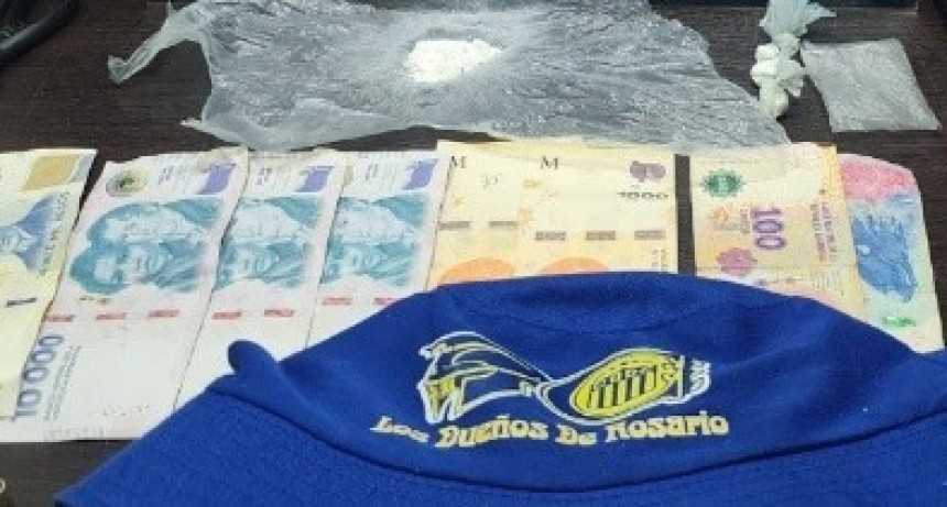 Detuvieron a un presunto integrante de una banda narco en Echesortu con droga y dinero