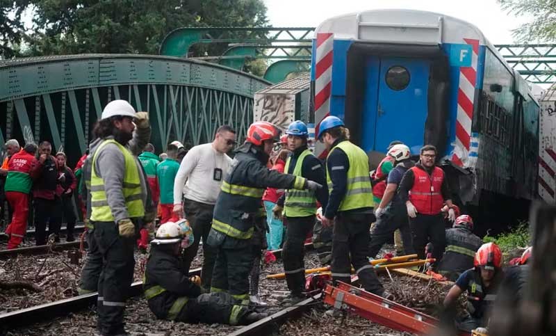 Accidente ferroviario en Palermo deja decenas de heridos