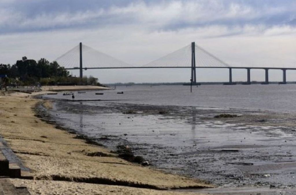 Hallaron un cuerpo flotando en el Paraná frente a Arroyito