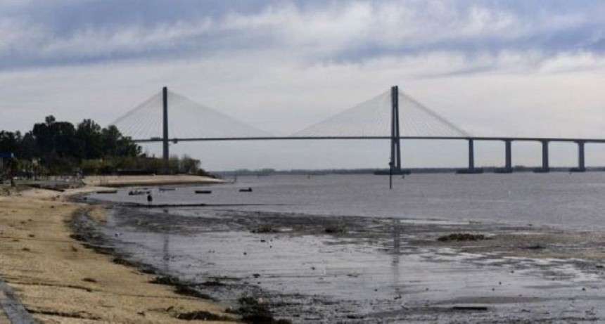 Hallaron un cuerpo flotando en el Paraná frente a Arroyito