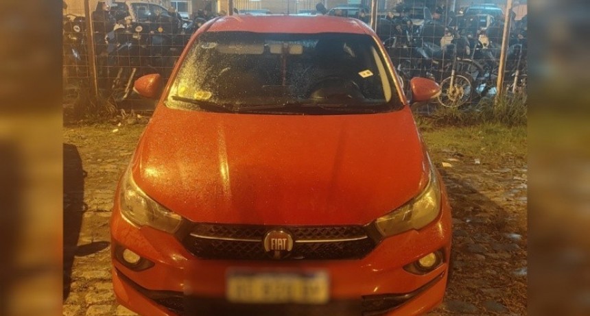 Intentó eludir un control en estado de ebriedad y atropelló a un policía en Pellegrini y Corrientes