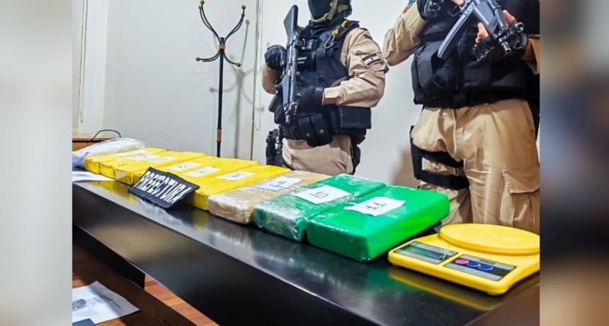 Narcolavado en Roldán: incautaron cocaína, dinero y bienes de lujo