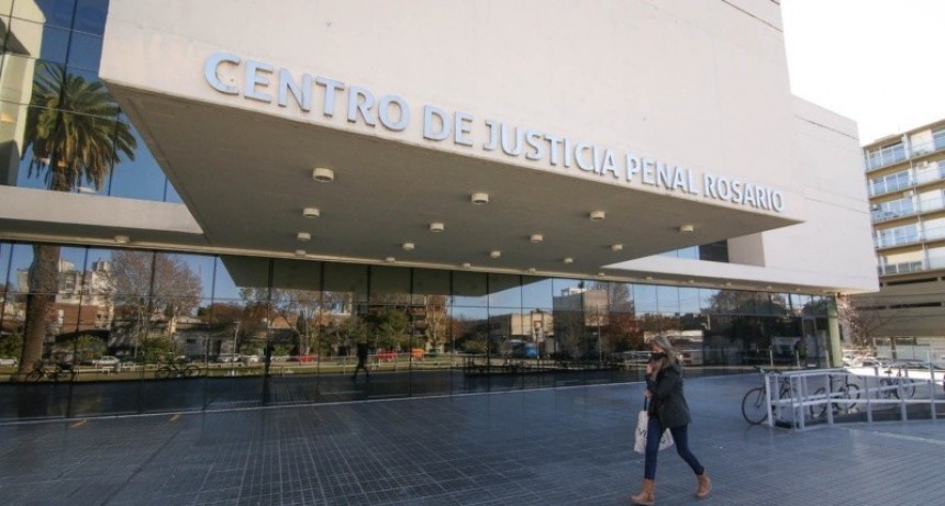 Detenido tras escalar edificio y entrar a clínica de Oroño