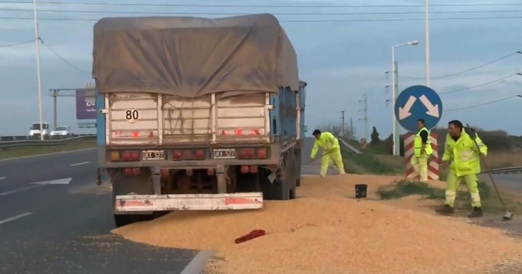 Camioneros evitan Rosario por los ataques reiterados de boquilleros: