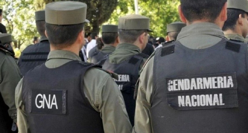 Detienen a cuatro gendarmes por robar un millón de pesos durante un control en Nuevo Alberdi