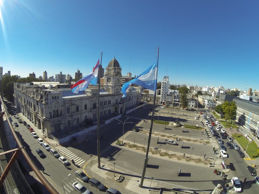 Una sociedad hastiada de la desidia y el poco apego de los funcionarios al trabajo
