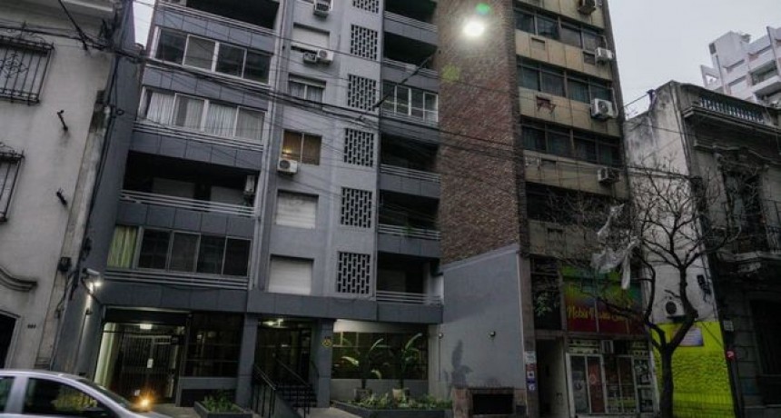 Alquilan un departamento para abrir un boquete y saquean oficinas linderas