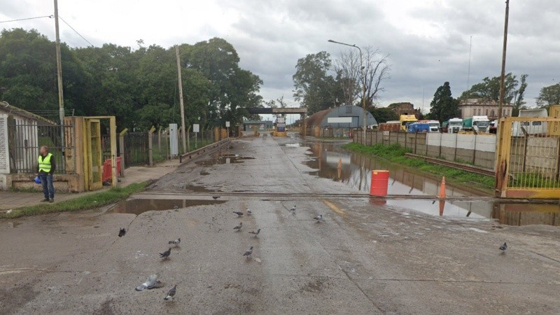 Tensión en el puerto de Rosario: amenazas, persecución y diez demorados en un enfrentamiento interno