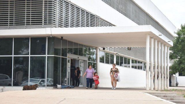 Santa Fe: Un adolescente recibió un disparo en el ojo en barrio Yapeyú y se investiga si fue una bala perdida