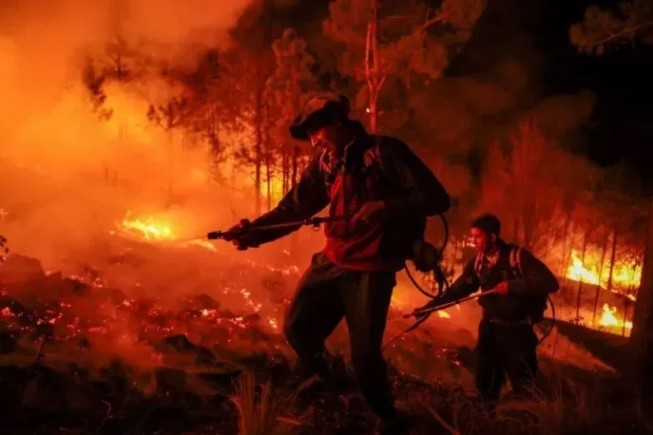 Javier Milei y Guillermo Francos viajarán este miércoles a Córdoba por los incendios