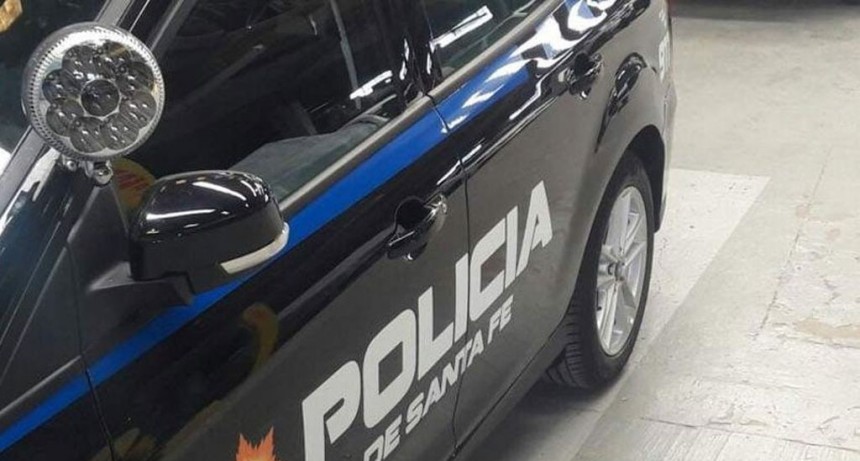 Detienen a pareja armada que amenazó a un conductor de Uber para evadir control policial