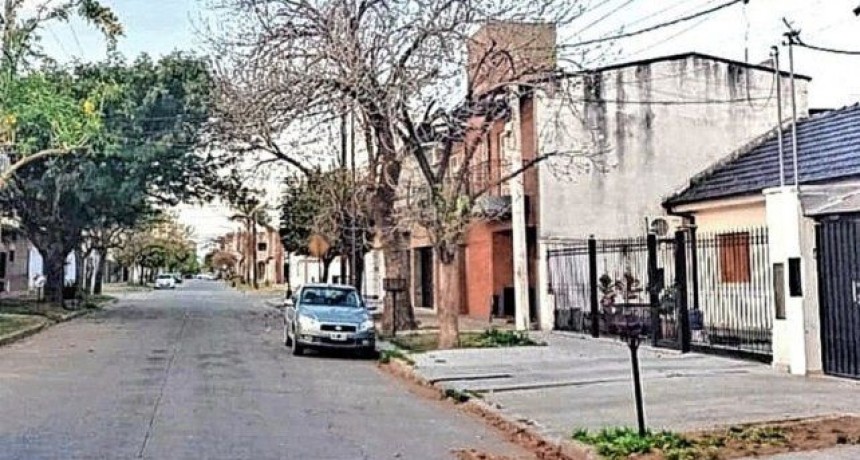 Violento asalto en Villa María Selva: delincuentes roban 15.000 dólares a una familia