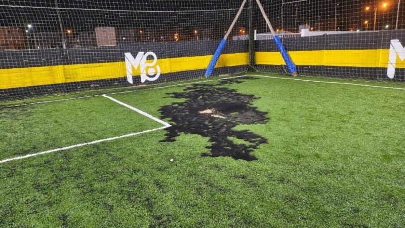 Ataque con bombas molotov a un complejo de fútbol 5 en la zona suroeste