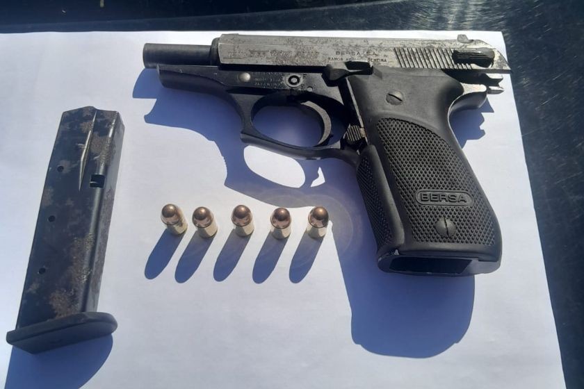 Detuvieron en Villa Gobernador Gálvez a un menor que efectuaba disparos al aire