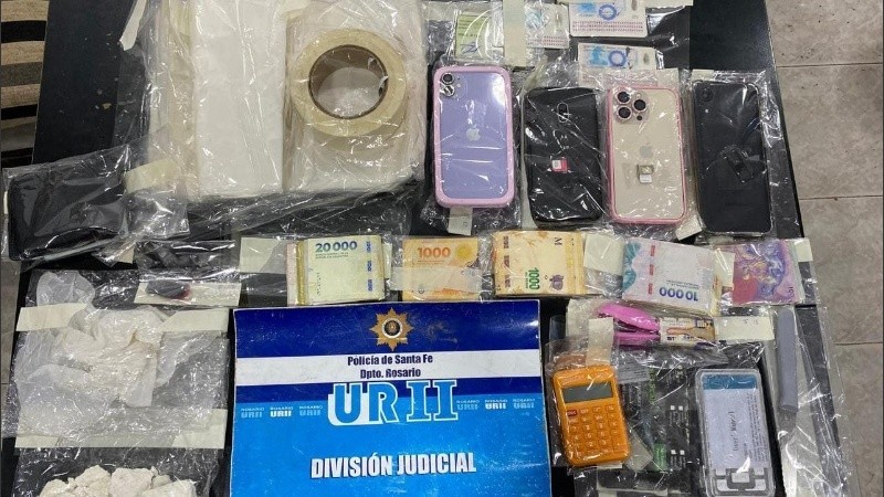 Un policía detenido acusado de narcomenudeo; además, desmantelan un búnker en la zona sudoeste