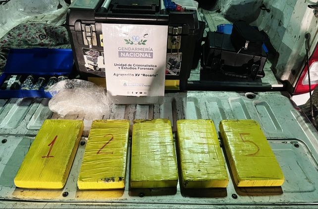 Gendarmería secuestra 5 kilos de cocaína en un colectivo hacia Corrientes, pero no hay detenidos