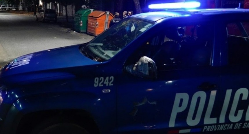 Una mujer fue internada tras ser agredida por su hija de un botellazo en la cabeza