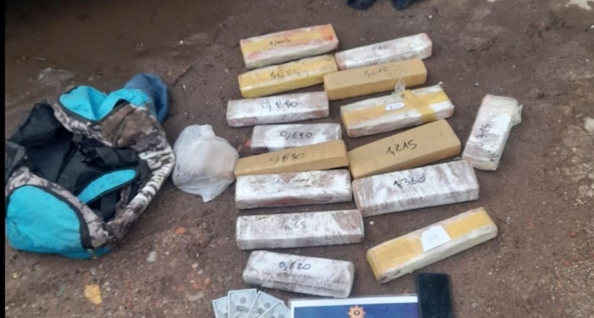 Dos jóvenes detenidos en Granadero Baigorria con un bolso lleno de marihuana