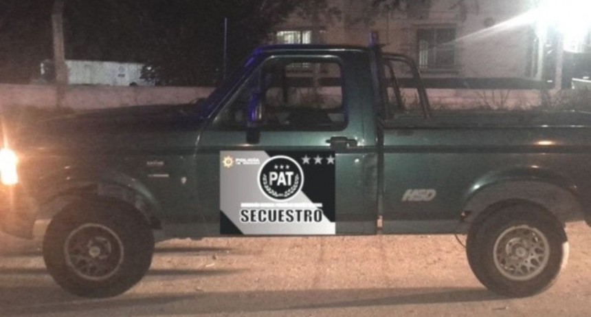 Pareja roba camioneta en un shopping y los delata el GPS