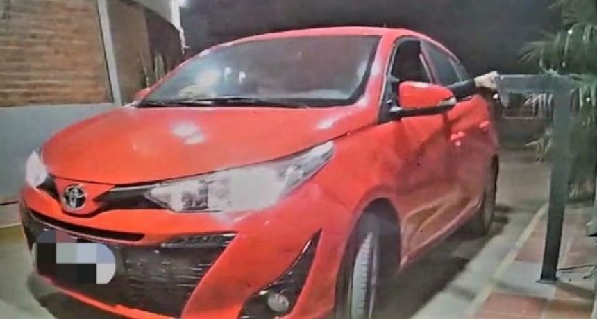 Robo en Country Los Molinos: saquean dos casas, roban un auto y huyen por el acceso principal