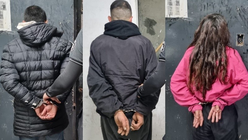 Tres jóvenes fueron detenidos tras robar una bicicleta trepando a un balcón en Echesortu