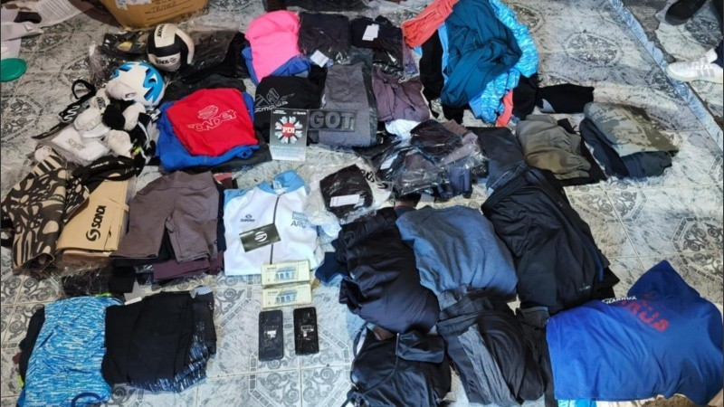 Detuvieron a dos hermanos tras un millonario robo de ropa deportiva a la firma Sonder