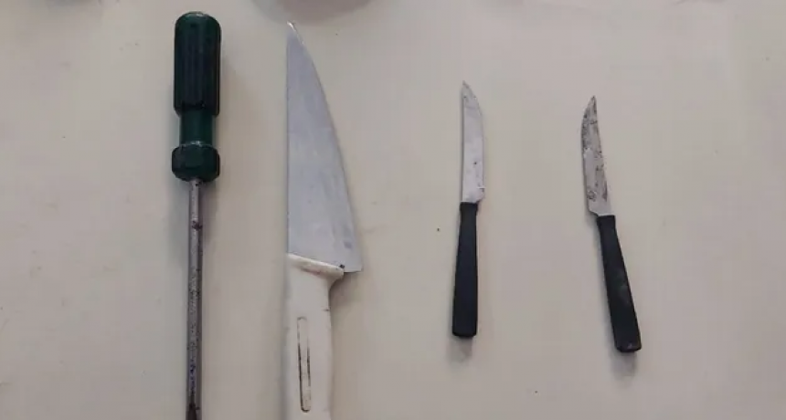 Detienen a cuatro jóvenes que amenazaban a vecinos en barrio El Pozo