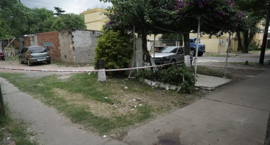 Mujer baleada en la cabeza y detienen a un vecino como principal sospechoso
