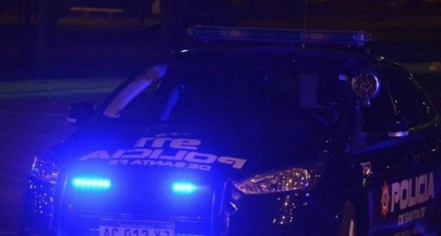 Detienen a dos hombres tras el robo y abandono de una camioneta