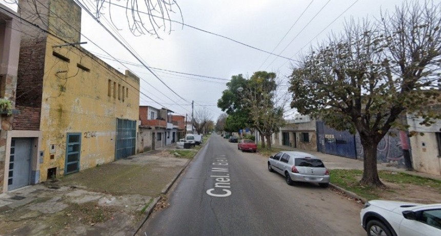 Mientras el propietario estaba en la iglesia, ladrones ingresan por el techo de su depósito de herramientas