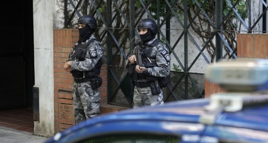 Desbaratan banda que sacaba créditos usando identidades de fallecidos
