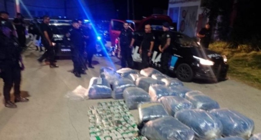 Detienen a una pareja tras persecución por transportar cargamento de hojas de coca