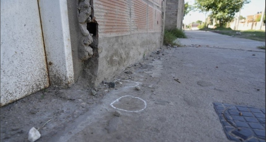 Acribillan a un hombre en barrio Tablada y hallaron diez vainas servidas