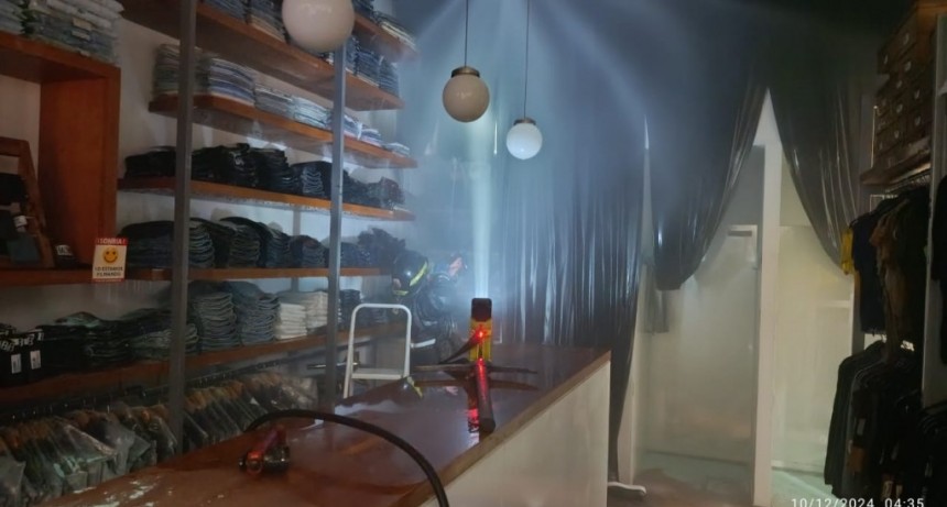 Incendio en el hipermercado Libertad deja importantes daños