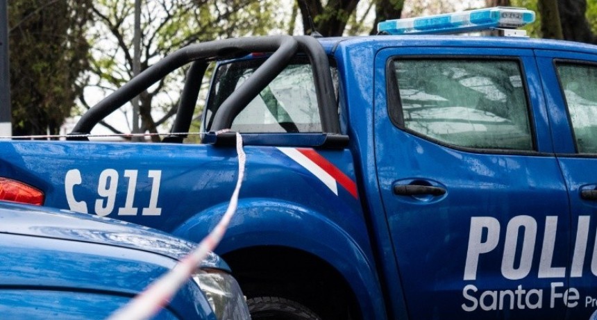 Hombre herido en un ataque a tiros desde un auto