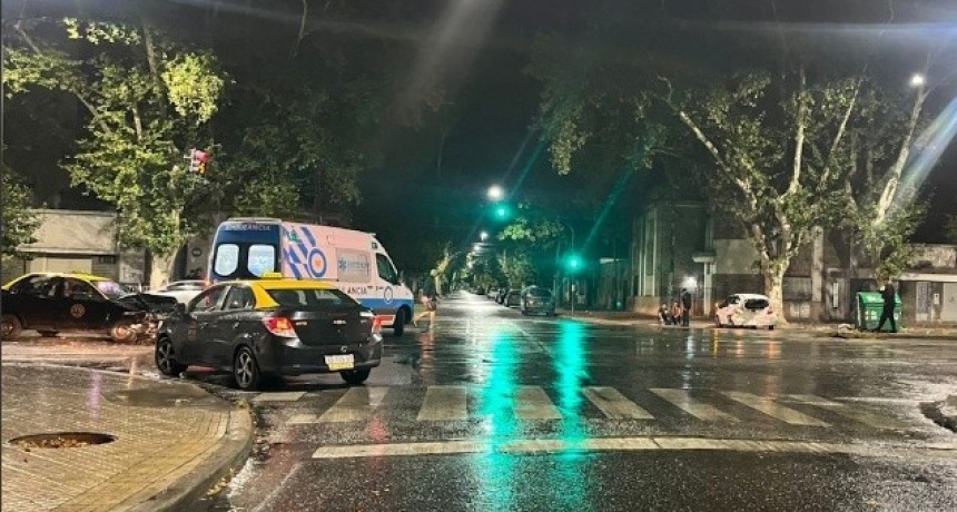 Choque múltiple en Avellaneda y Montevideo tras intento de robo a un taxista